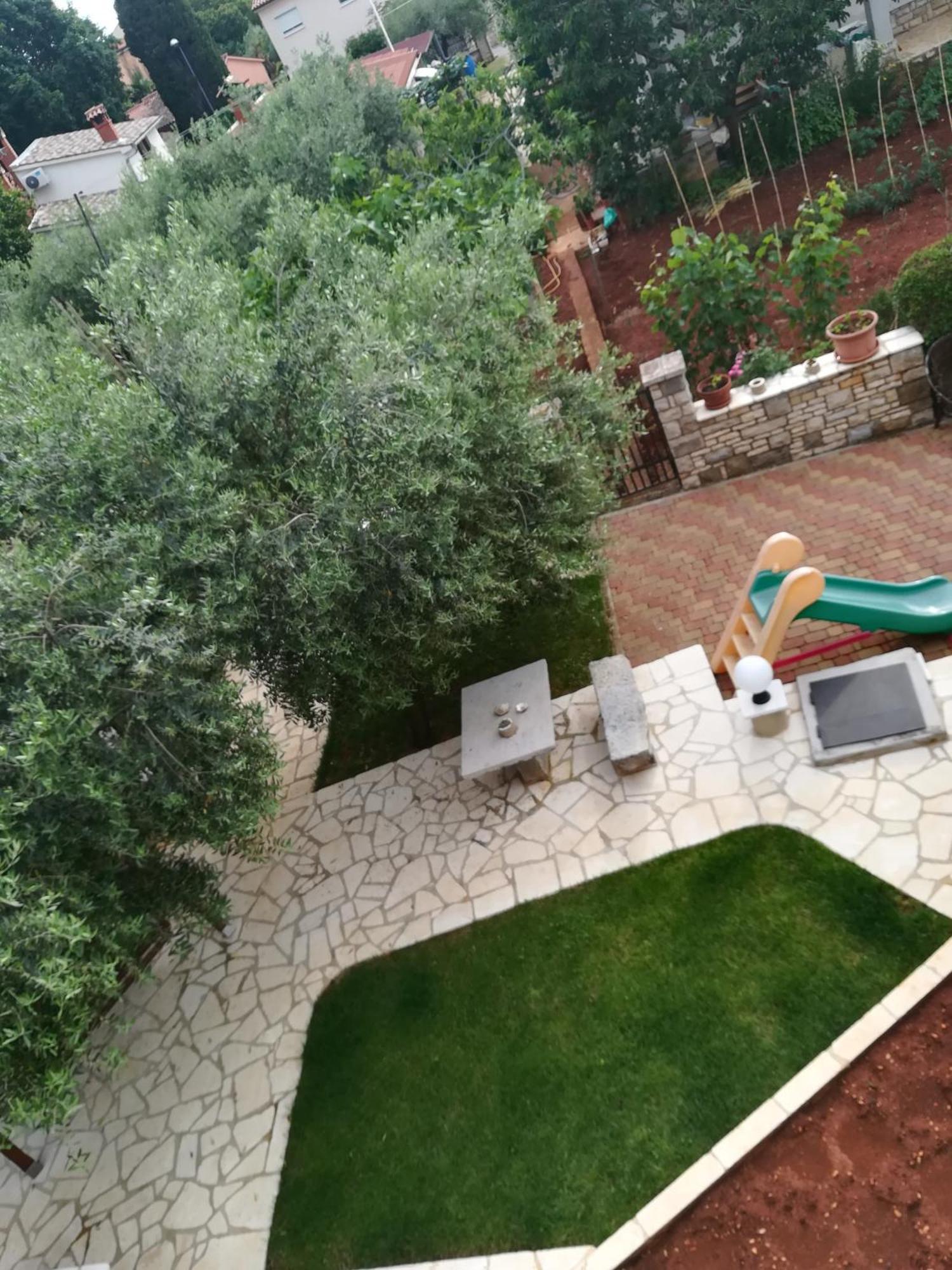 Apartmani Villa Otilija Πόρετς Εξωτερικό φωτογραφία