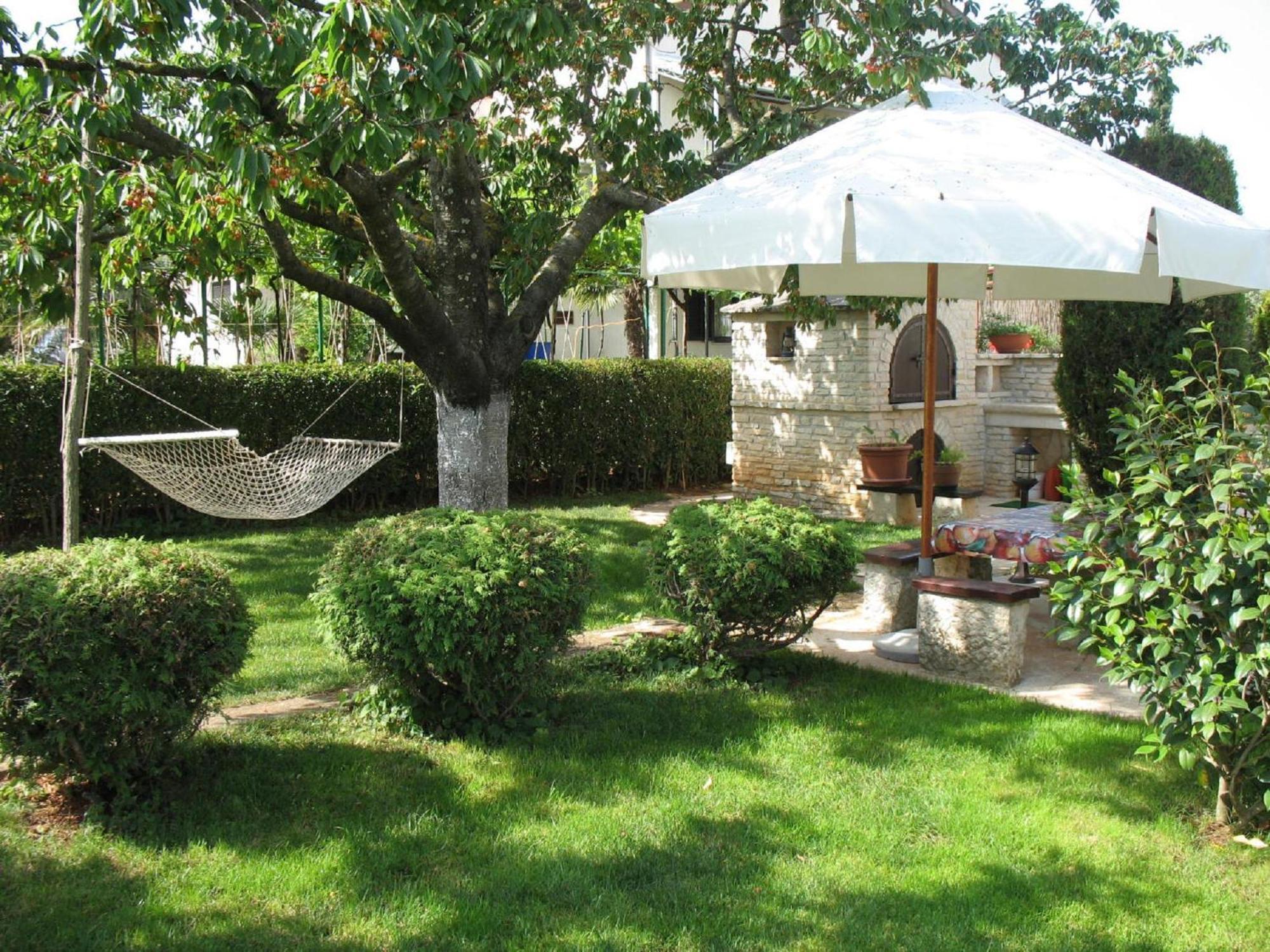 Apartmani Villa Otilija Πόρετς Εξωτερικό φωτογραφία