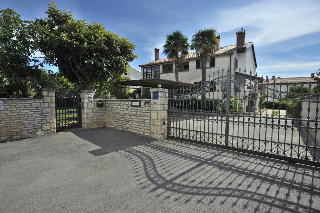 Apartmani Villa Otilija Πόρετς Εξωτερικό φωτογραφία