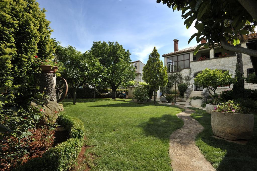 Apartmani Villa Otilija Πόρετς Εξωτερικό φωτογραφία