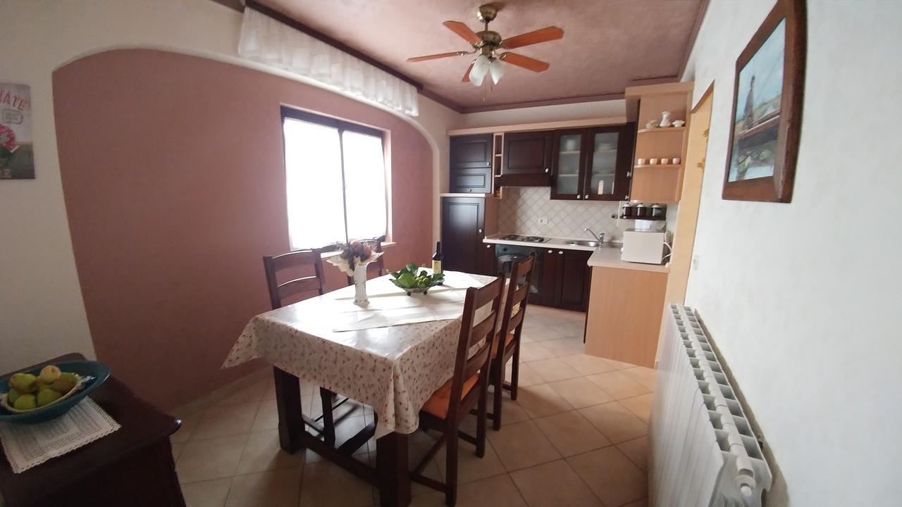 Apartmani Villa Otilija Πόρετς Εξωτερικό φωτογραφία
